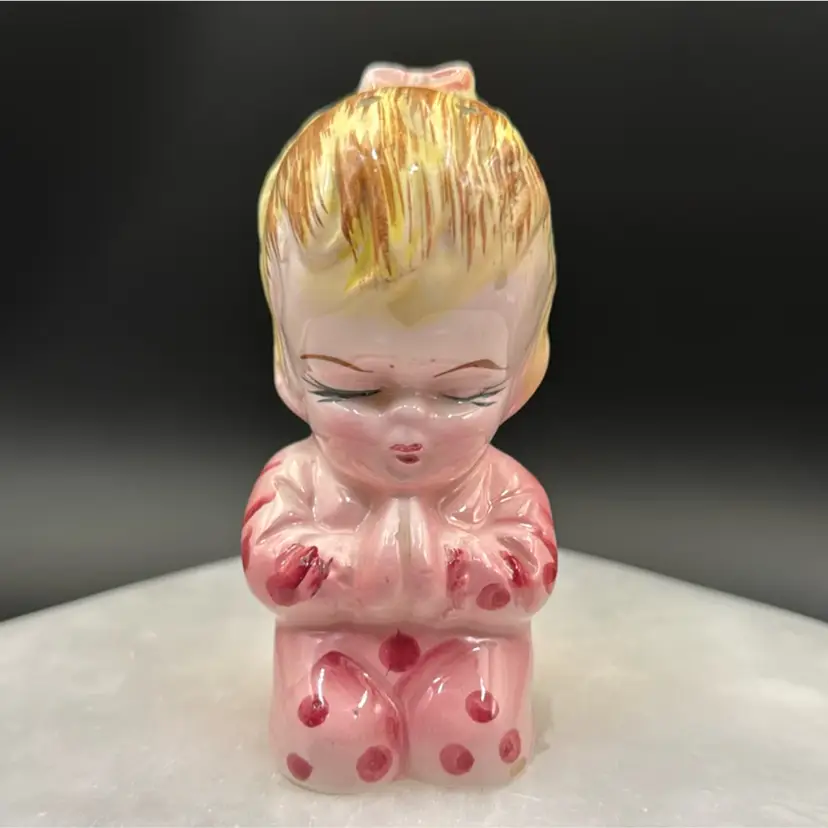 Vintage Praying Girl Salt, Or Pepper Shaker Made In Japan