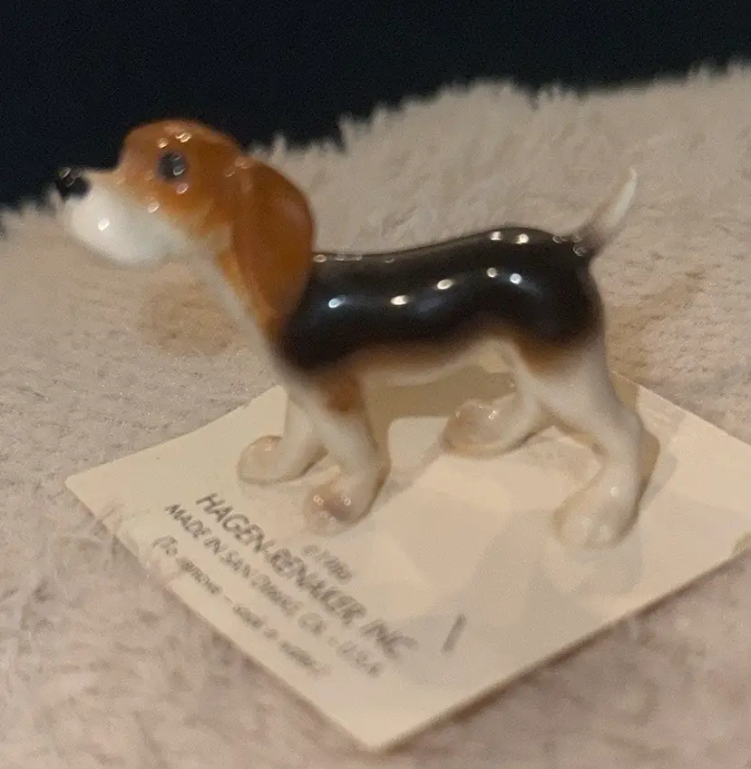 HAGEN RENAKER Beagle Dog Ceramic Figurine 2”