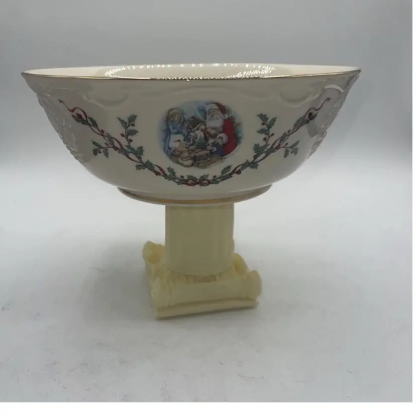 Lenox Victorian 9 1/4'' Santa Bowl Gold Trim Made In USA