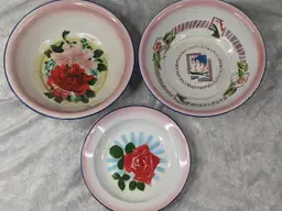 3 VTG Butterfly Brand Floral Enamel Serving Bowl Dish 10.75” Cottage 1970 roses Cottagecore Farmhouse Country