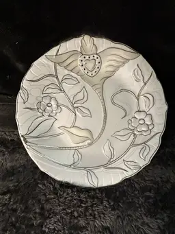 Vintage Yamasen Gold Collection Fine Porcelain Plate. Made In Japan 24 Kt Gold