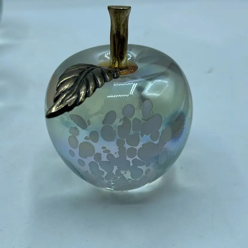 Iridescent Apple Paper White Brass Stem, White Flakes Design 3 Inches