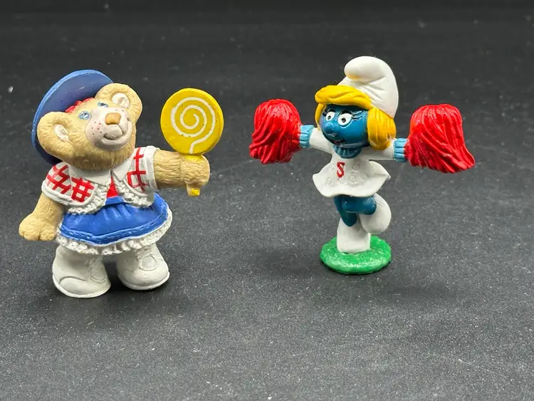 Smurfs 20149 -Cheerleader Smurfette Smurf PVC Figure 1981 & 1986 Wendy’s Furkin Figurine