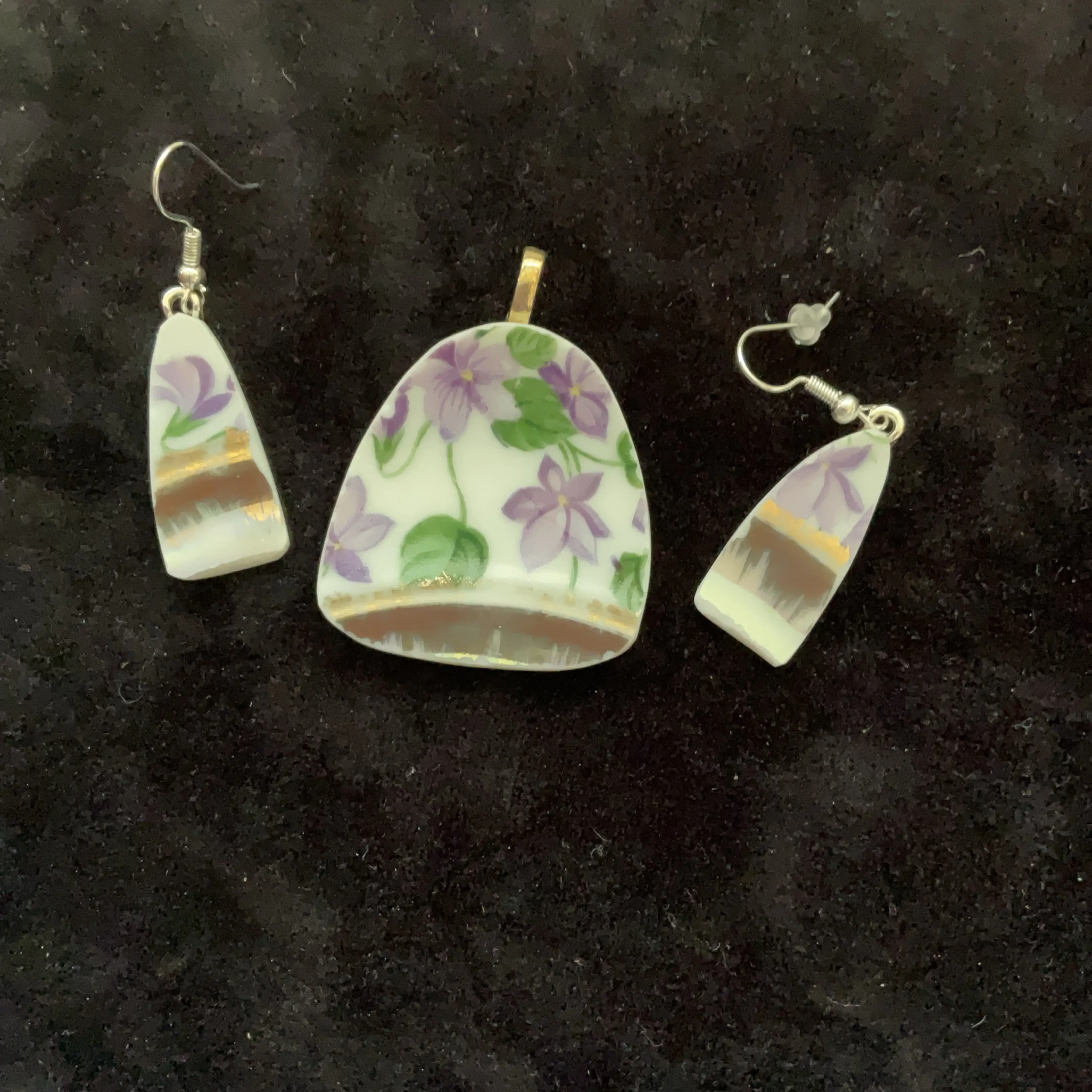 Image 1 of 2