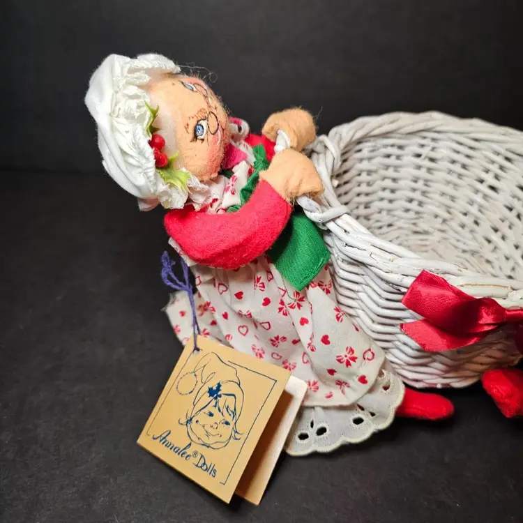Analee Dolls Santa and Mrs Claus Holding White Basket
