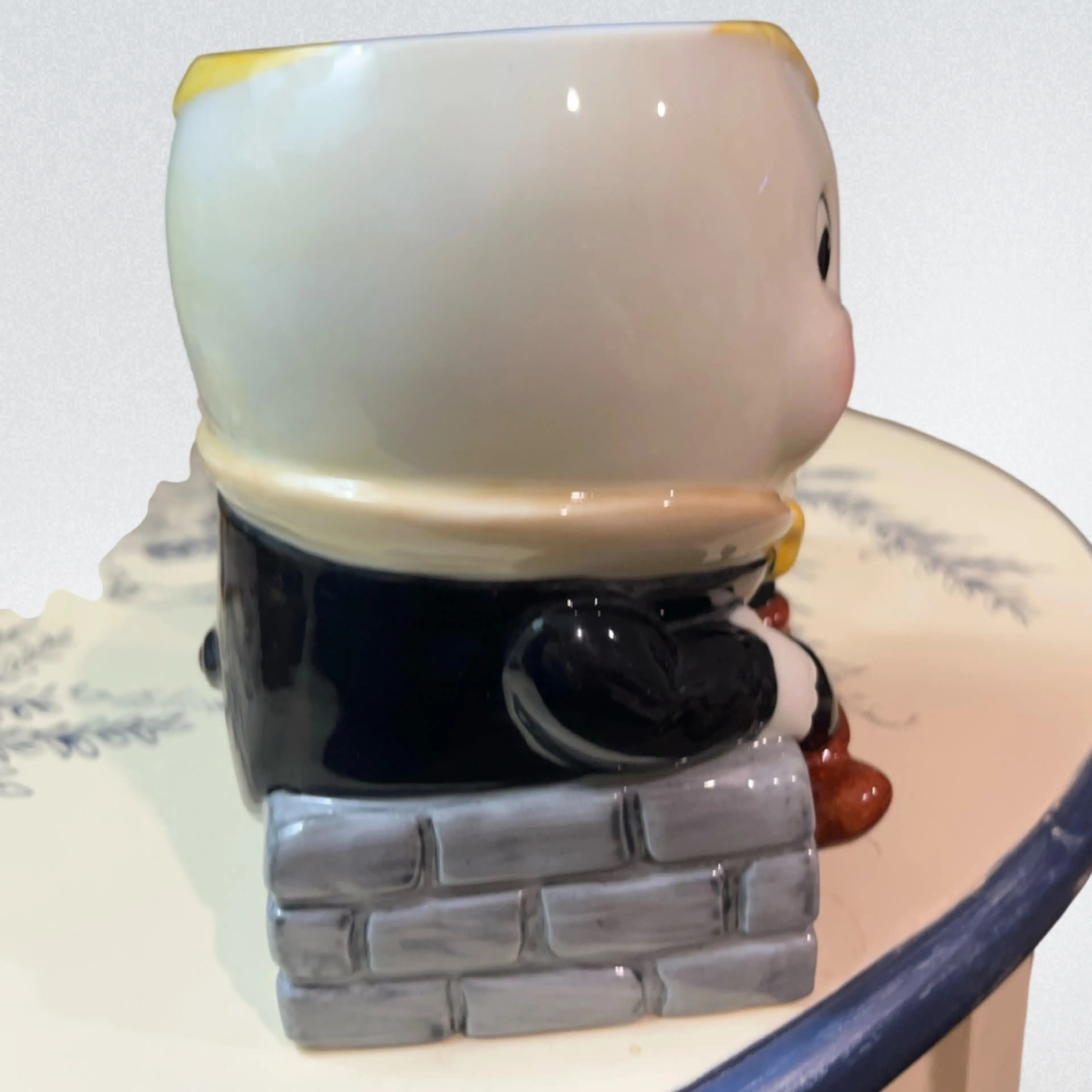 Image 3 of 8