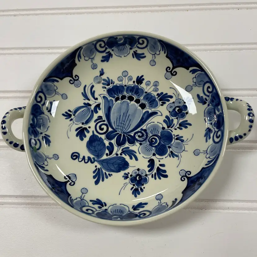 Hand-Painted Delft Pottery Porcelain Blue & White Flower Bowl w/ Handles Holland