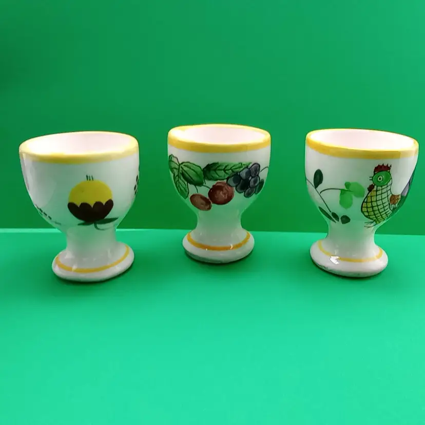 Set of 3 ceramic egg cups