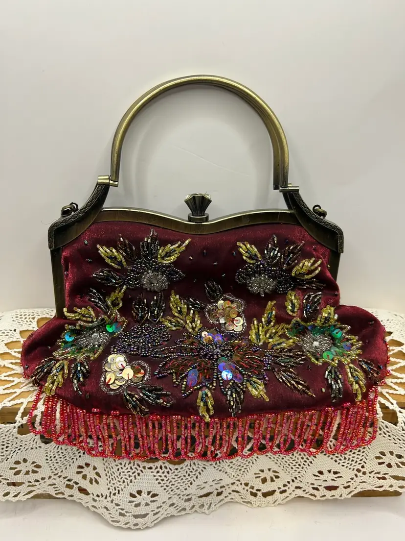 Beaded Floral Clasp Purse ( Some Thread Loss) Clutch Or Strap
