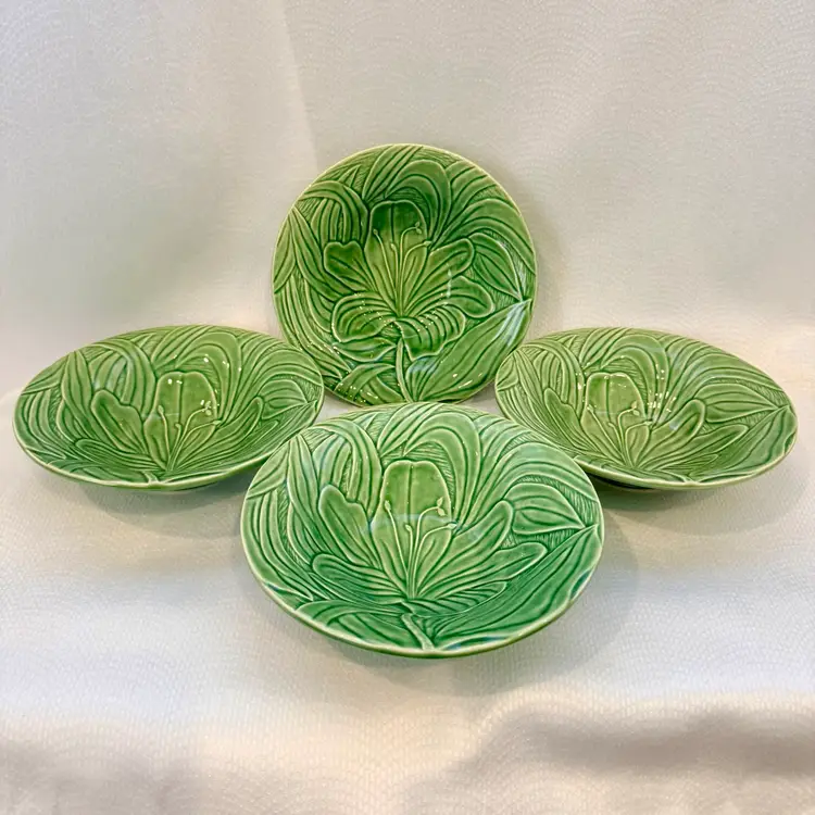 RARE Bordallo Pinheiro Green Lily Flower Dinner Bowl SET OF 4 Portugal 7.5” MINT
