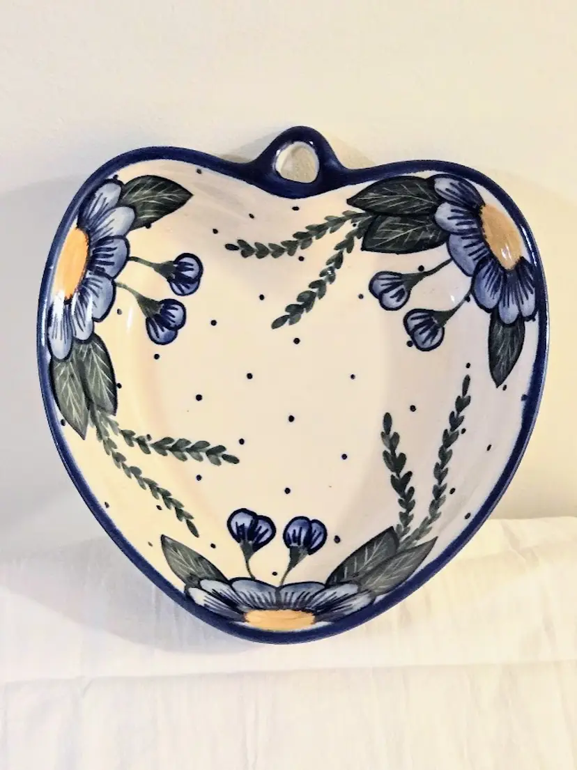 Share Boleslawiec Polish Pottery Heart Shaped Bowl