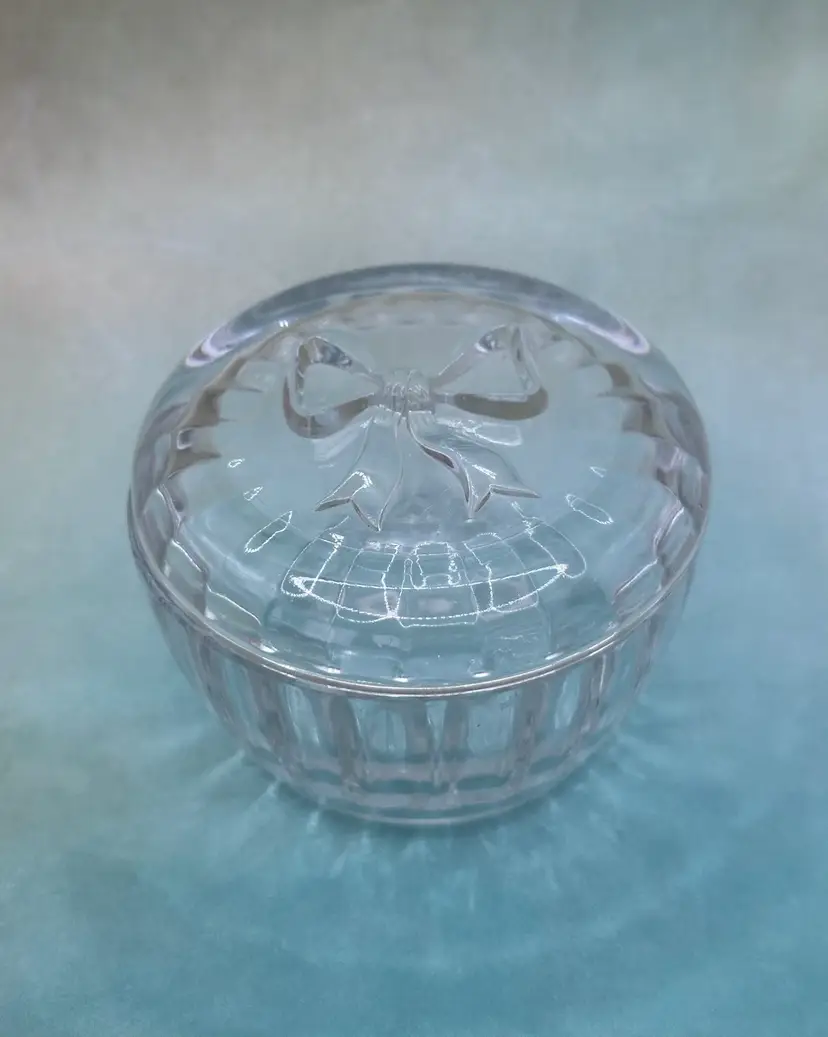 Luigi Bormioli Italy Clear Glass Raised Relief Ribbon Bow Lidded Trinket Box