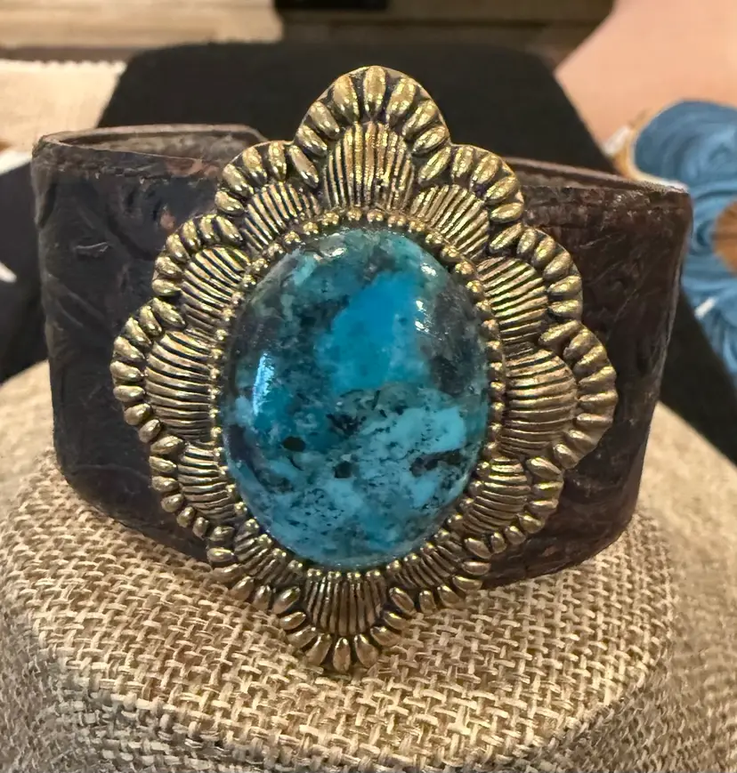 Barse Leather Cuff Bracelet With Turquoise Concho. Thailand