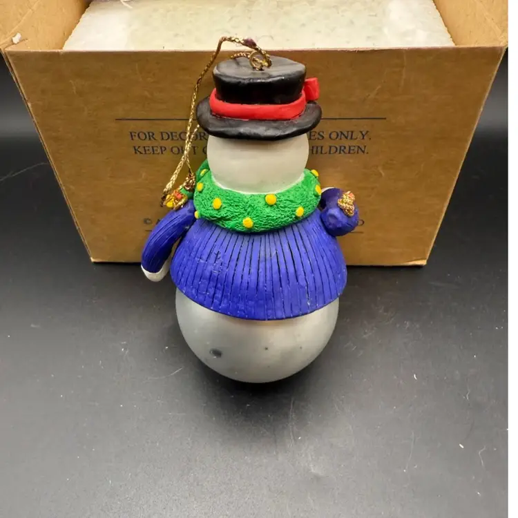 Avon Snowman Christmas Ornament - 1997