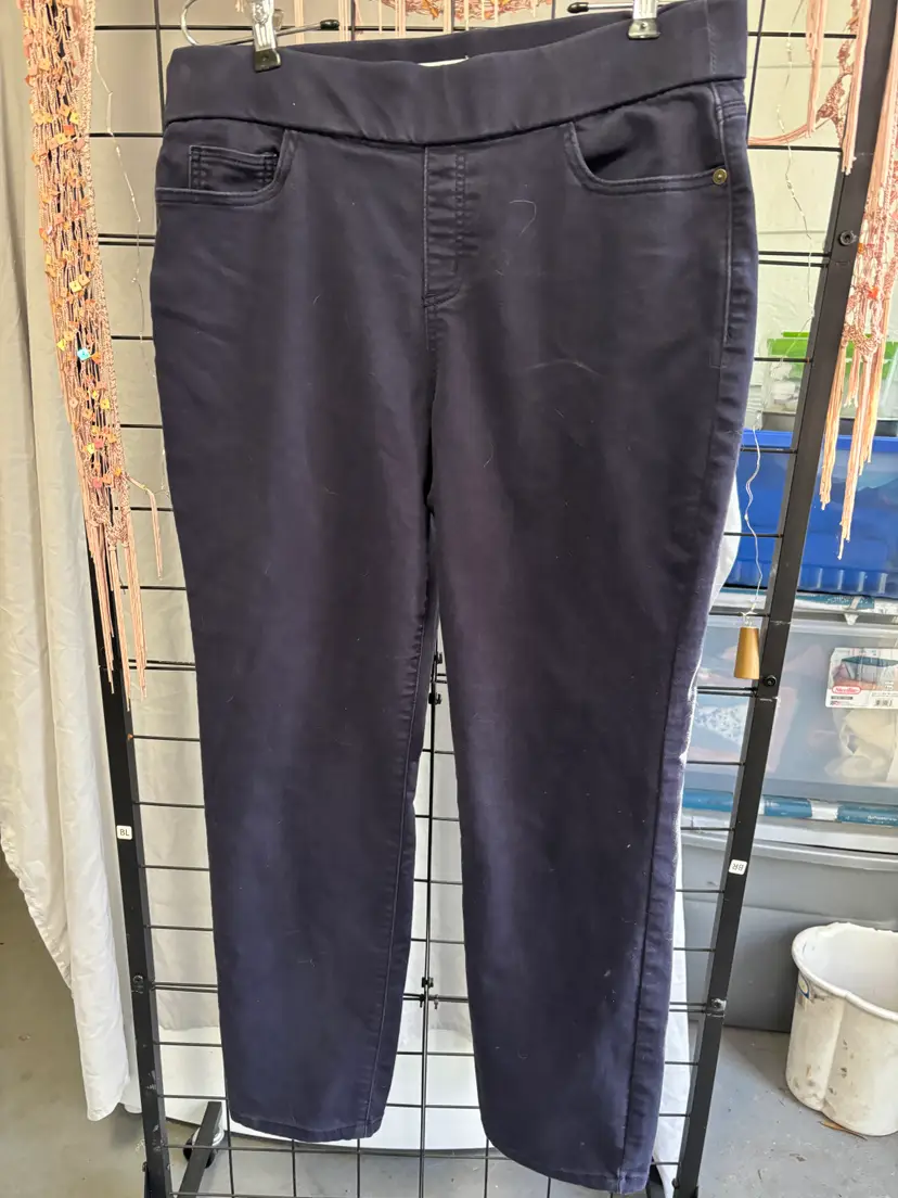Liz Claiborne Ladies Sz 14 Navy Cropped anke pants