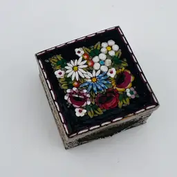 Beautiful Vintage Italian Micromosaic Pill Box 1.25”x1.25”x .75”