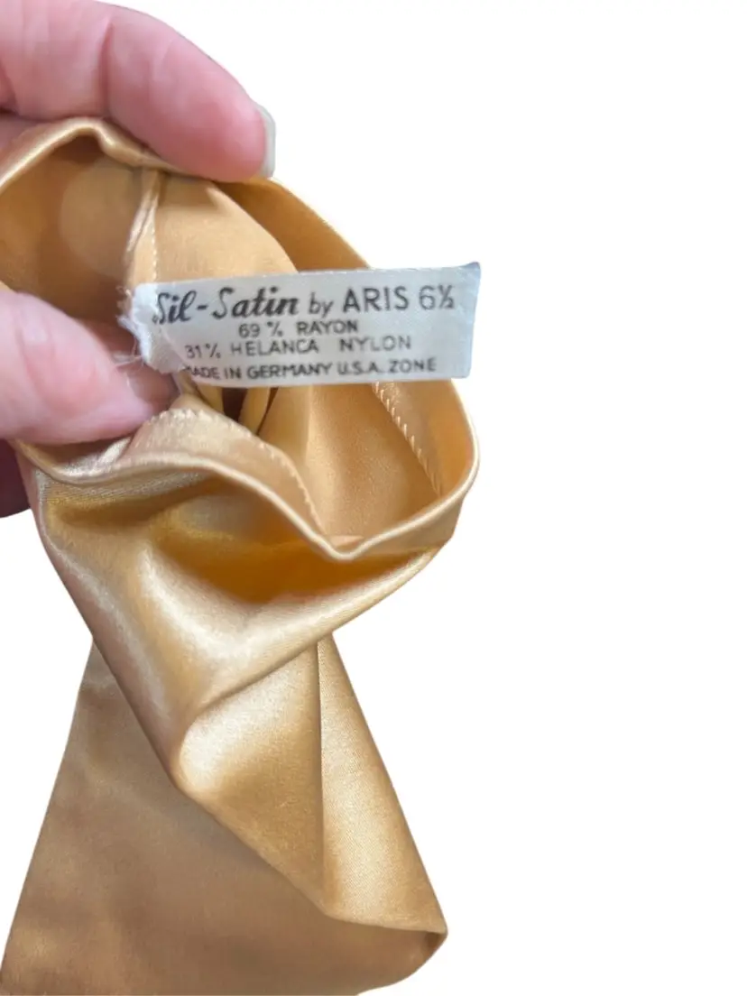 #01 Vintage & Made in Germany. Sil-Satin by ARIS. Size 6.5  69% Rayon 31% Helanca Nylon. Gold Long Formal or "Opera" Gloves. Appears to never have been worn.