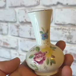 Small Vase 3.5” Tall W/ Flowers