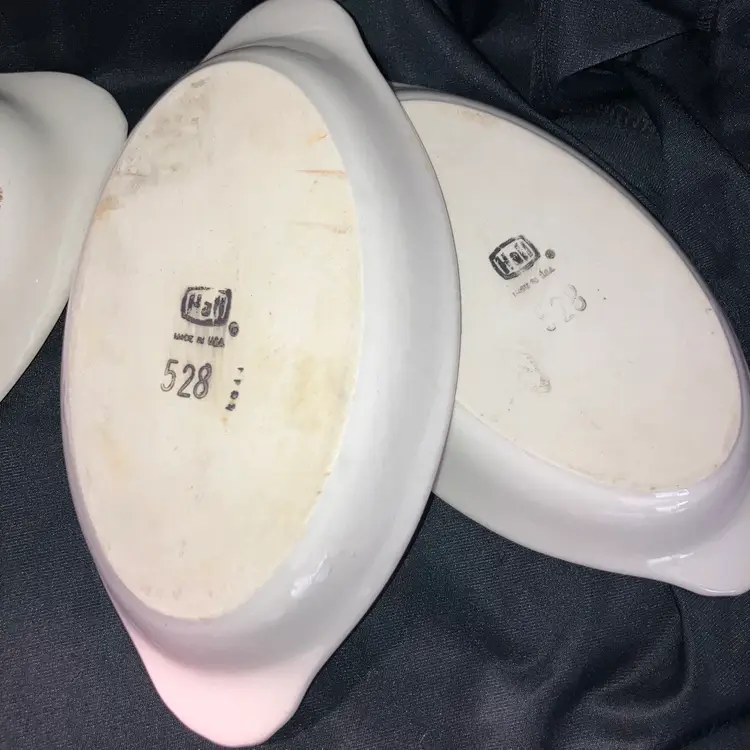 2 HALL USA #528 Au Gratin Oval Casserole & 1 Syscoware Restaurant Ware 9.25”