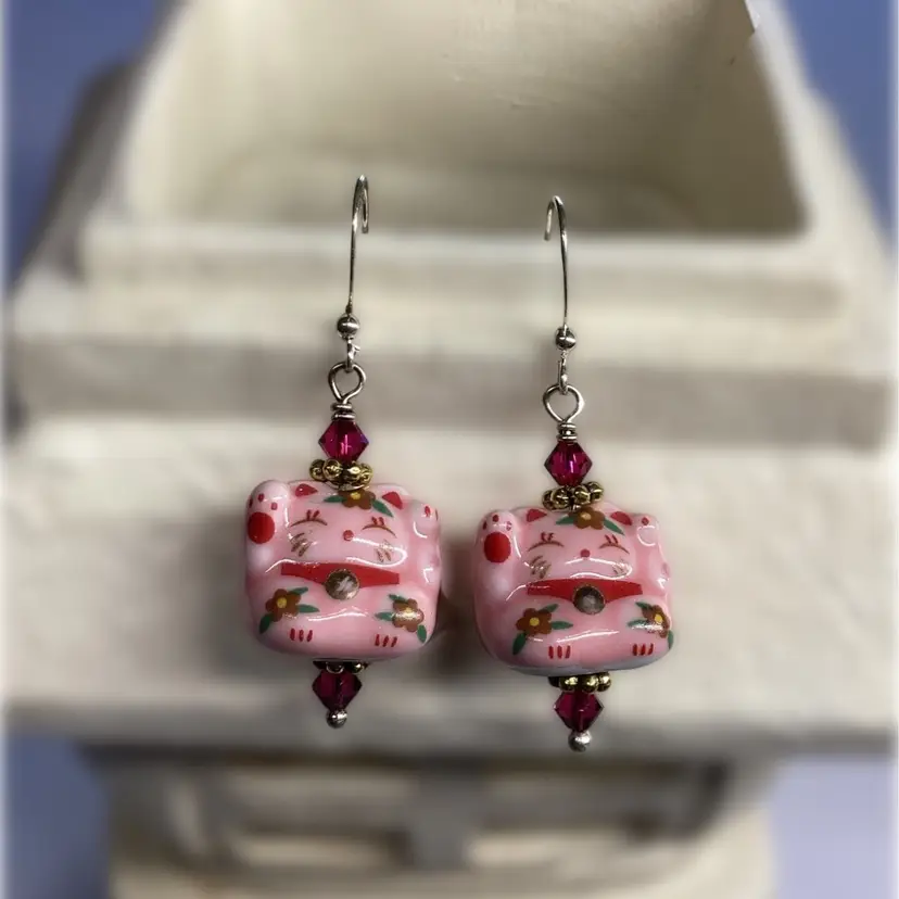 Lucky Cat Earrings - Pink