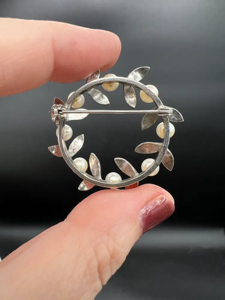 Leaf Japanese Saltwater Akoya Pearl Brooch