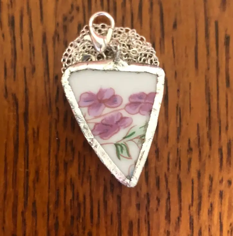 Oodelally Shop Broken Pottery Artisan Made Pendant Floral Plate Handcrafted Necklace 7/8 in x 1 1/8 in