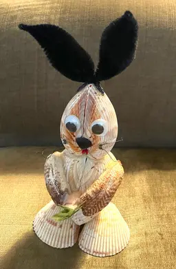 #01 Seashell Google Eyed Bunny Rabbit. Vintage Easter