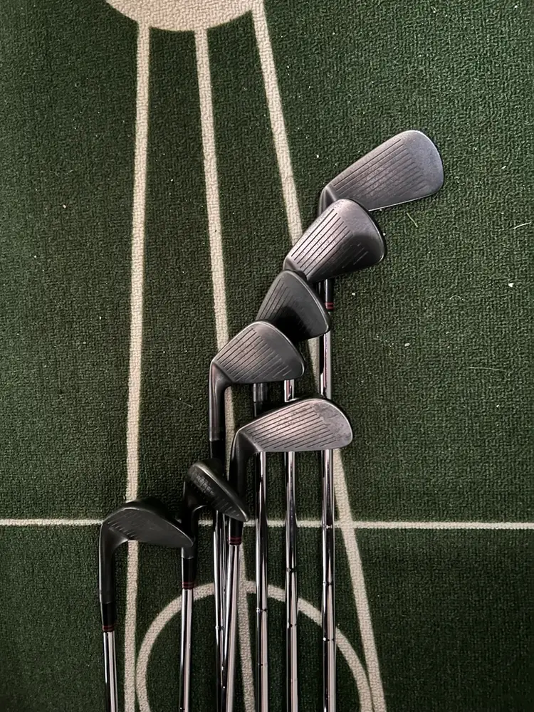 Ben Hogan Golf Company Icon Black Iron Set 4-E