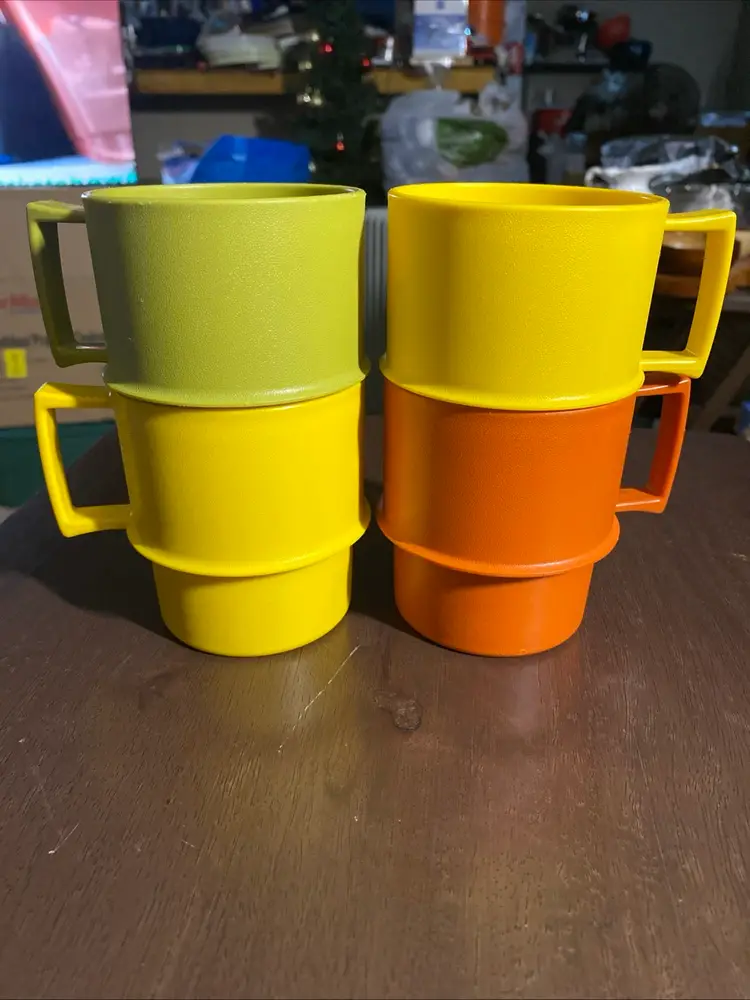 Vtg TUPPERWARE Harvest Colors 1312 Stackable Coffee Cups Mugs Lot Of 4 NO LIDS