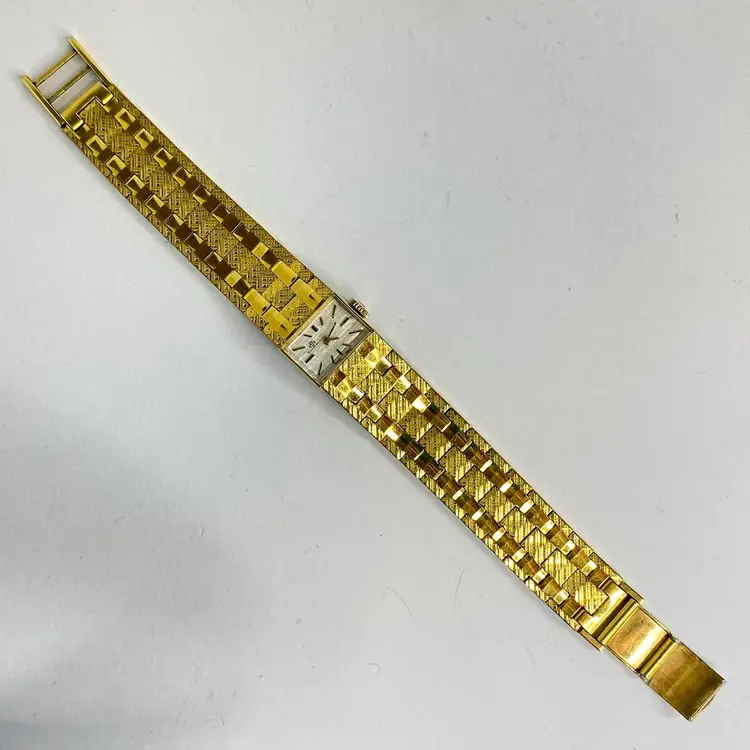 #02 Vintage Bucherer Ladies Swiss Watch Gold Tone Rectangle Face Textured Bracelet