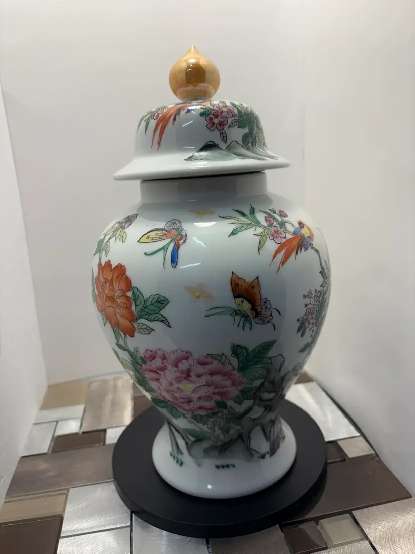 Vintage Macau Vintage Luster Butterfly,flowers,birds Lg Ginger Jar
