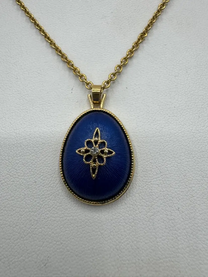Vintage Avon Royal Impressions North Star Royal Blue Blue Egg Pendant Necklace