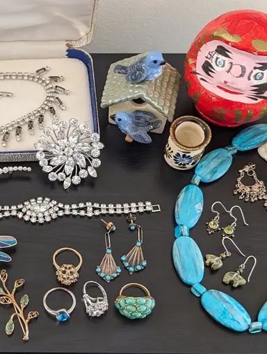 Senior Center Treasure Pop-up!!!