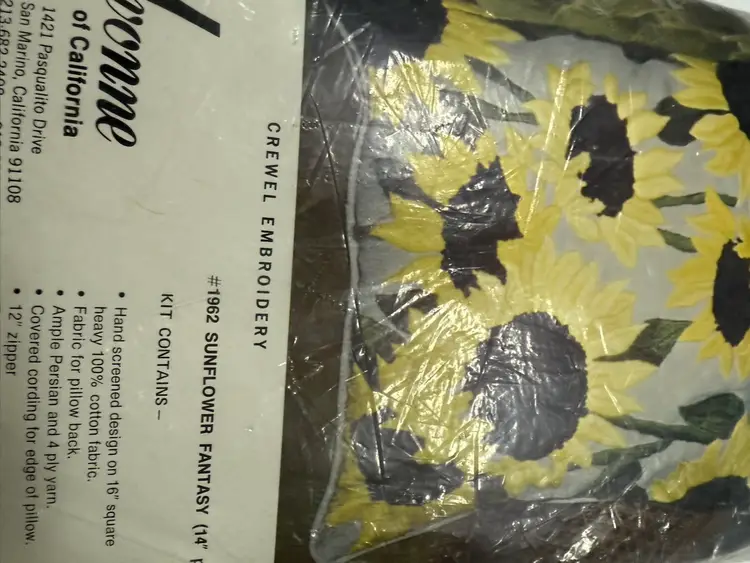 1962 Crewel Embroidery Kit For A 14” Pillow