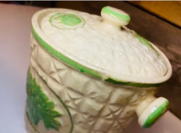 Vintage Ceramic Cookie/Biscuit Jar Made in Japan Mid Century Retro CottageCore Country Cottage Kitsch