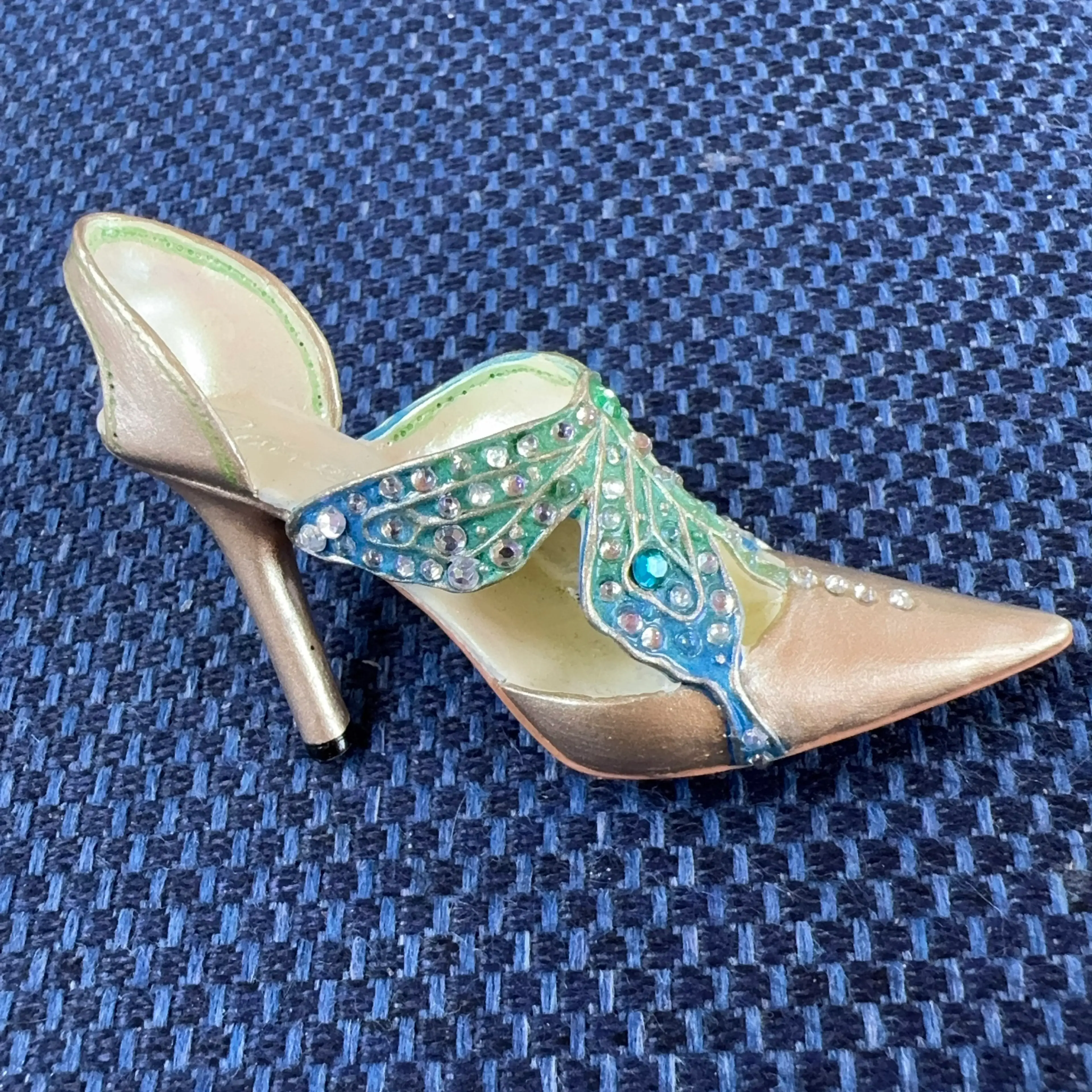 Image 1 of 4