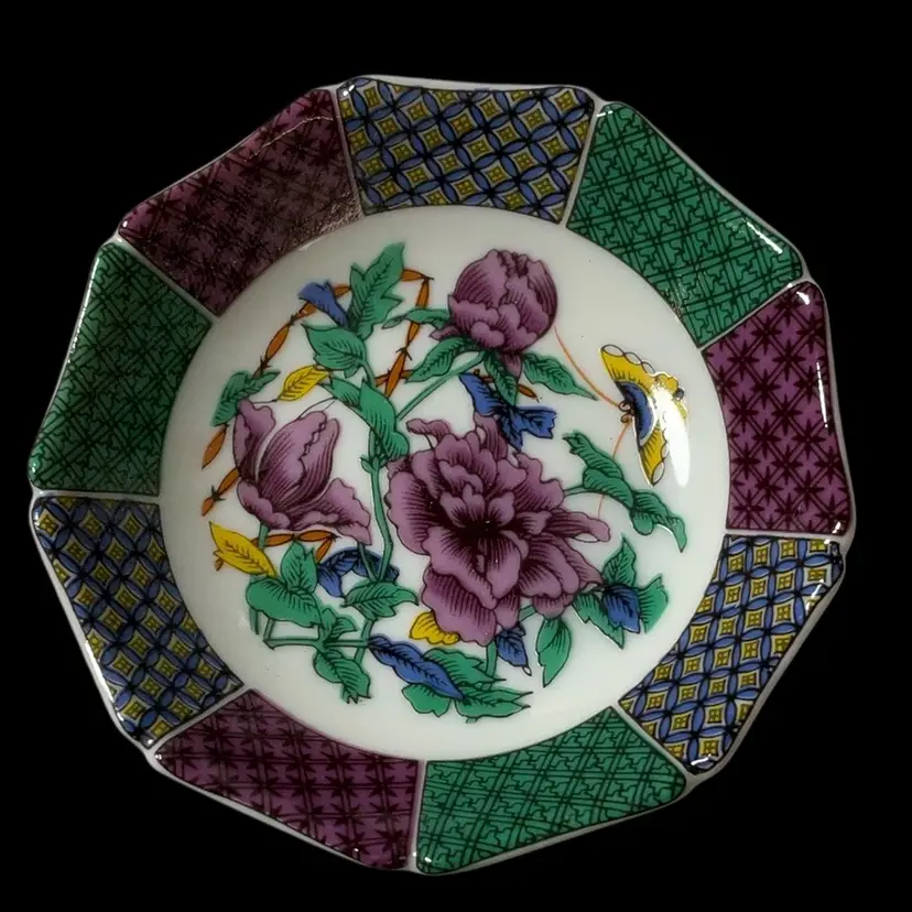 Kutani-fu Iroe Porcelain Plate 1982 Japan Purple 3” floral design
