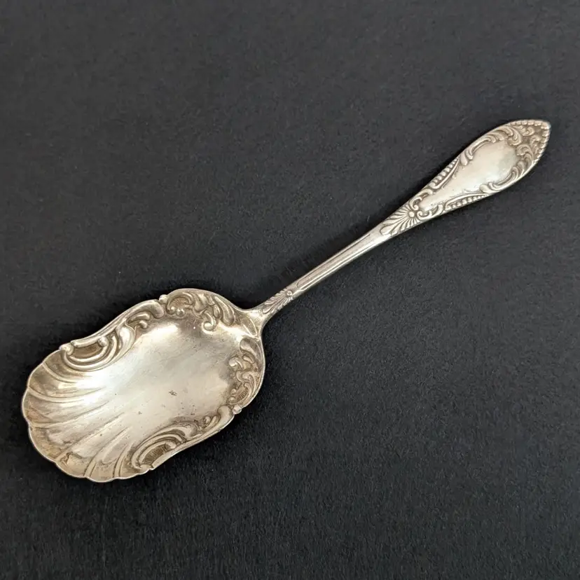 Antique William Rogers Silverplate Casserole Spoon Shell Berry Cross WR Keystone