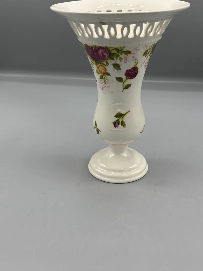 Royal Albert Old Country Rose flower vase