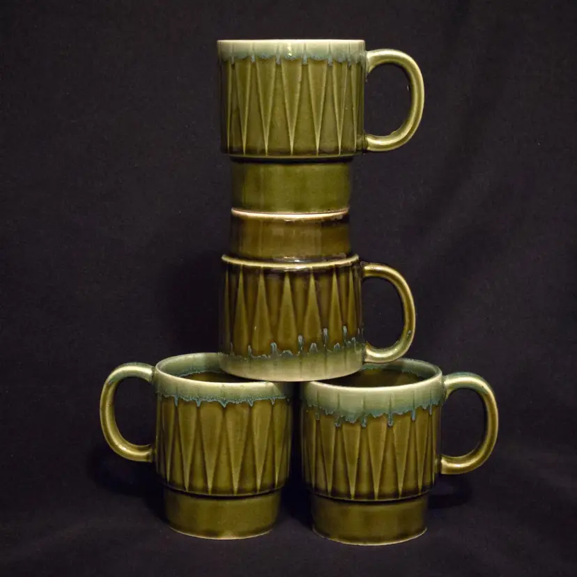 Ceramic Coffee Mug Stackable Green Drip Glaze 2 Styles Japan made set of 4 with Condition Issues Vintage