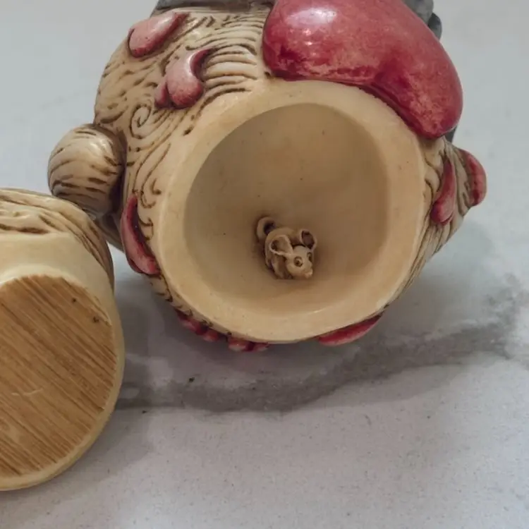 Vintage Harmony Kingdom 2001 Pot Belly “Valentino” Calendar Cat Trinket Box