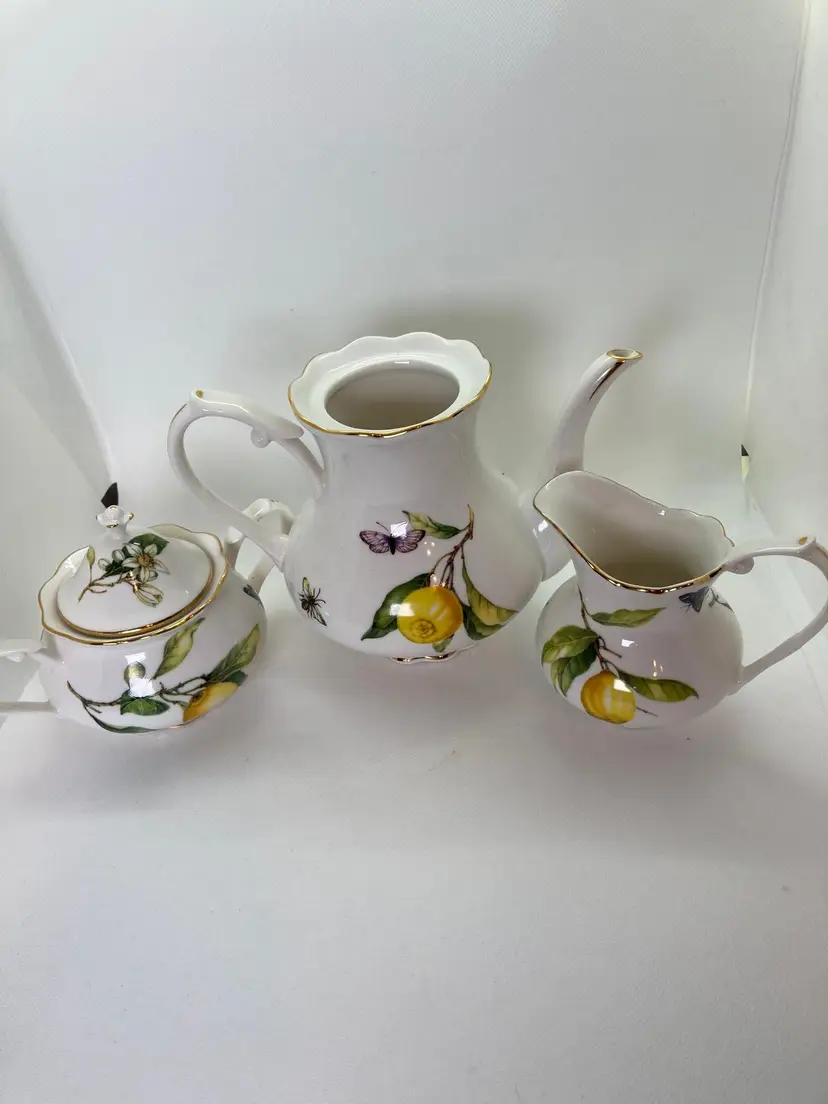 Gracie China by Coastline Imports Lemons and Bees