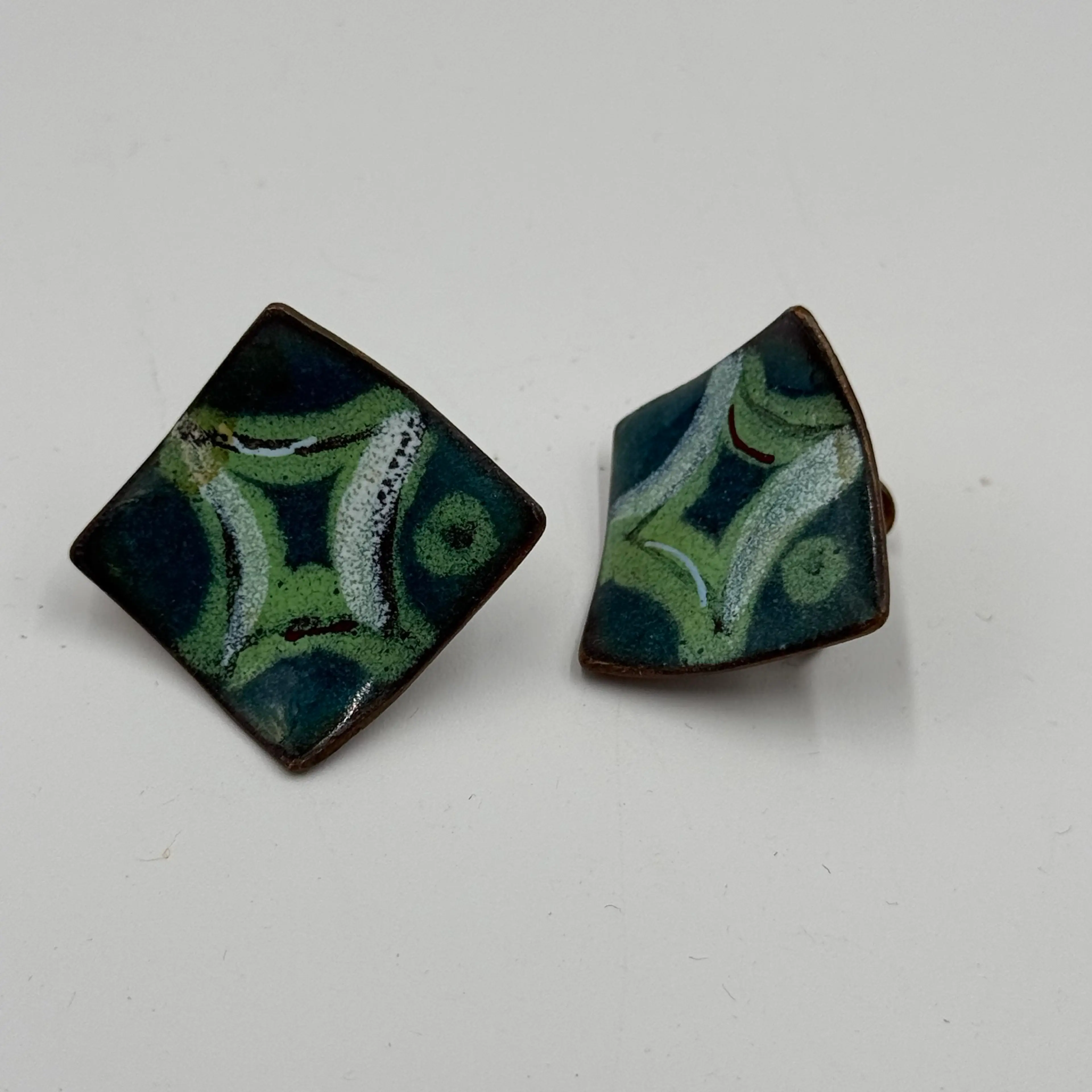 Image 1 of 7