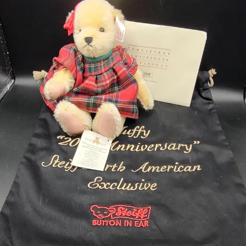 Steiff North American Exclusive Muffy 20th Anniversary plush Bear.