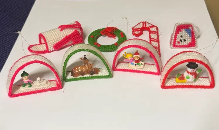 Handcrafted Christmas Ornaments Needlepoint Plastic Canvas plastic figurines 8