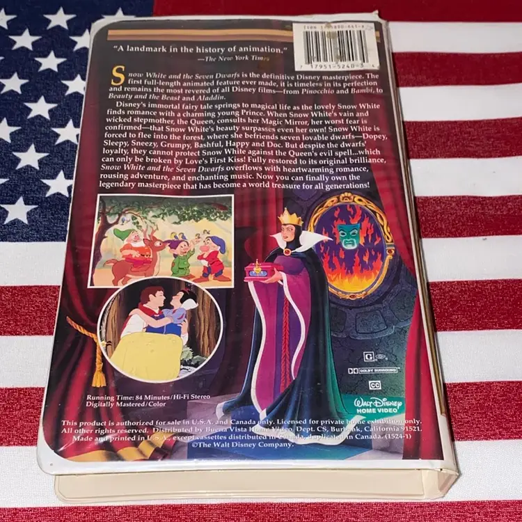Snow White And the feven Dwarfs VHS Tape