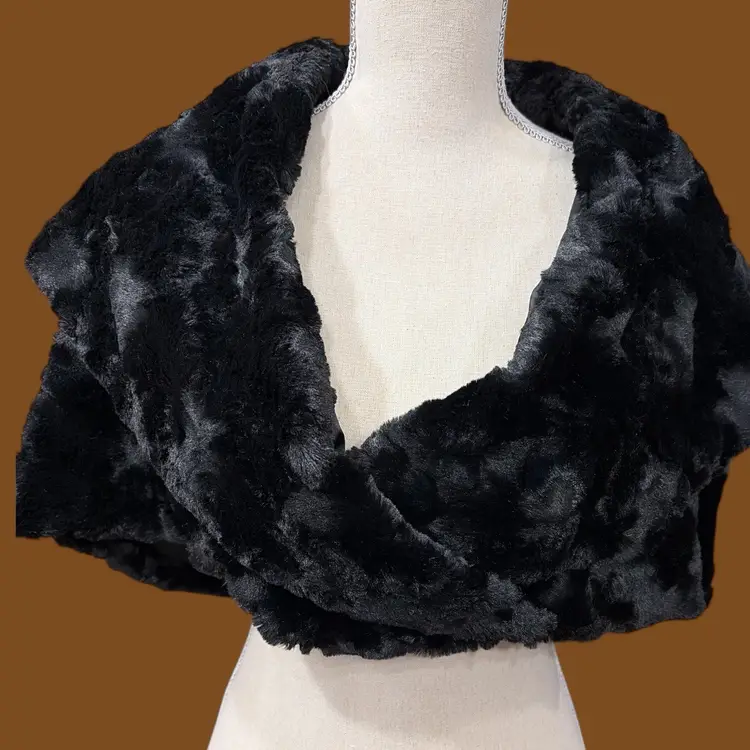 NWT FAUX FUR BLACK STOLE