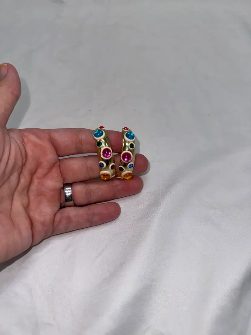 VTG Gold Tone “gem” Hoop Earrings