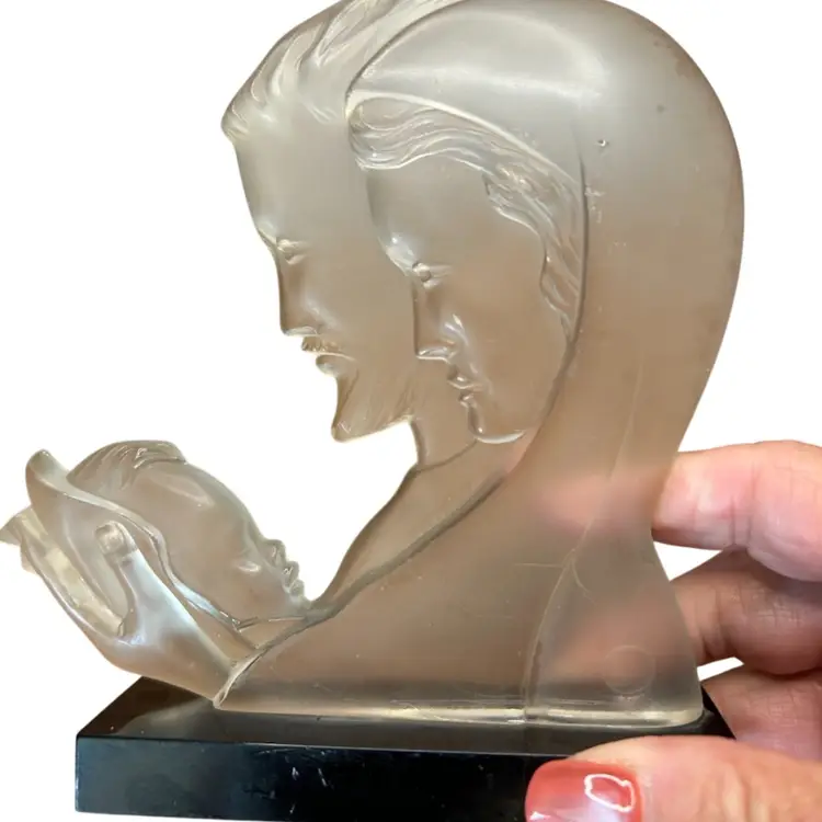 Vintage Mid Century Lucite Figurine Mary, Joseph, And Jesus @5 1/2” Tall Glows