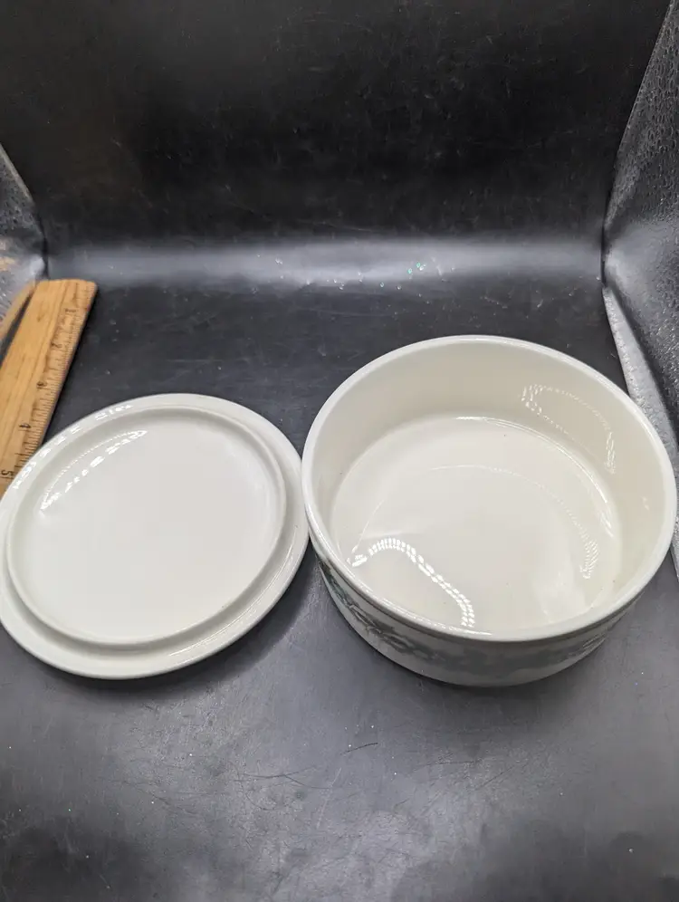 Vintage Mikasa Christmas Bouquet Floral Fruit Candy Trinket Dish with Lid Japan.